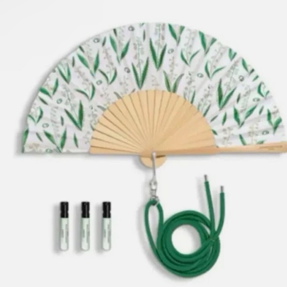 BUY NOW- VG Laptop Case + Chance to Win! - Picture 10 of 10